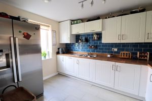 Kitchen- click for photo gallery